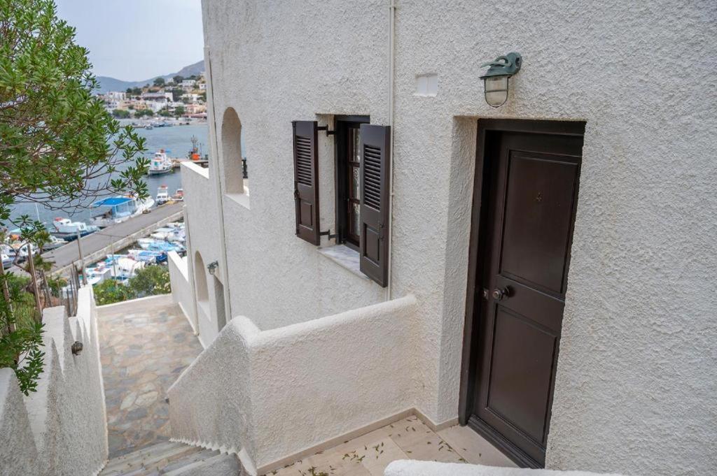 Apartment Pelagos Seafront - George Myrties