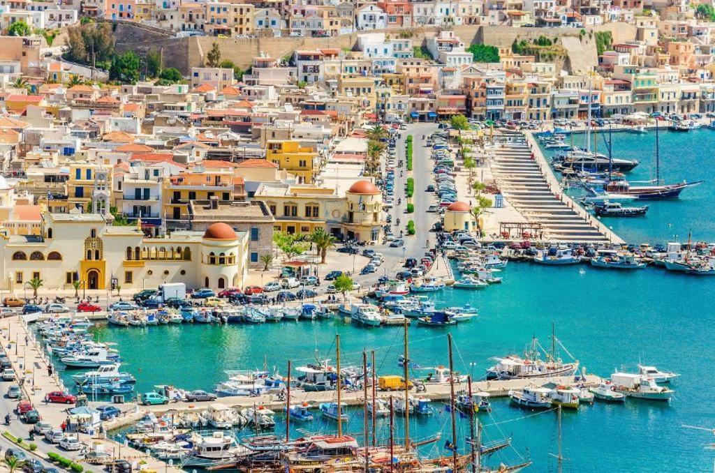 Apartment Pelagos Seafront - George Myrties